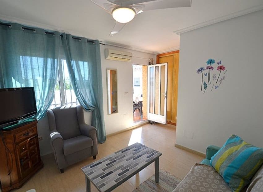 3 makuuhuone Huvila myytävänä paikassa Sucina mukana uima-altaan - 249 500 € (Ref: 9996236)