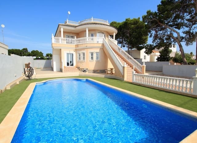 5 slaapkamer Villa te koop in Campoamor, Orihuela met zwembad - € 540.000 (Ref: 9996237)