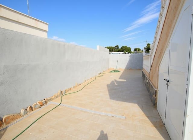 5 slaapkamer Villa te koop in Campoamor, Orihuela met zwembad - € 540.000 (Ref: 9996237)