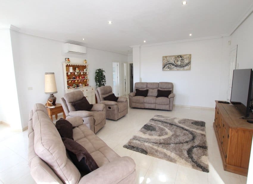 5 slaapkamer Villa te koop in Campoamor met zwembad - € 540.000 (Ref: 9996237)