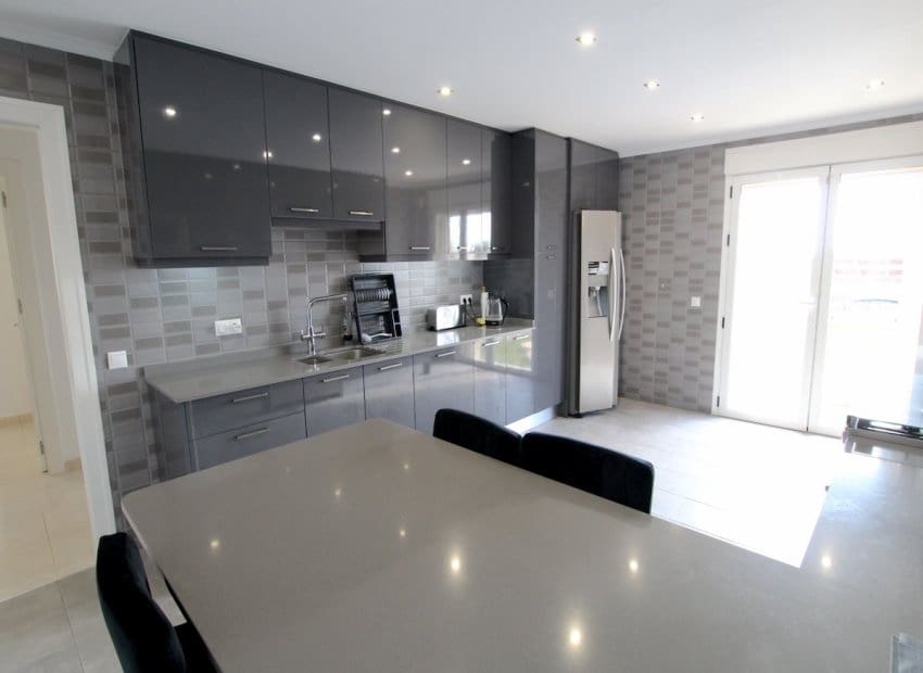5 slaapkamer Villa te koop in Campoamor met zwembad - € 540.000 (Ref: 9996237)