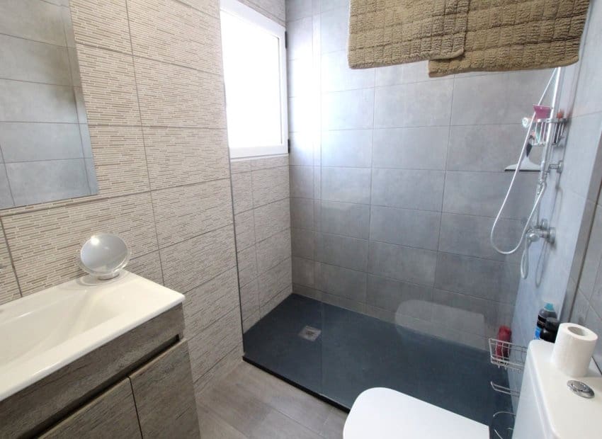 5 slaapkamer Villa te koop in Campoamor met zwembad - € 540.000 (Ref: 9996237)