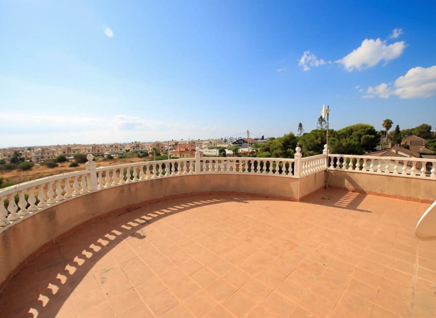 5 slaapkamer Villa te koop in Campoamor met zwembad - € 540.000 (Ref: 9996237)