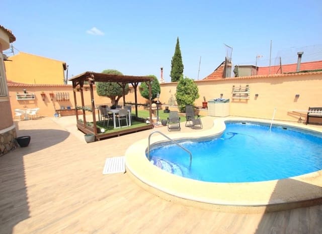 4 soveværelse Villa til salg i Benijófar med swimmingpool - € 369.950 (Ref: 9996238)