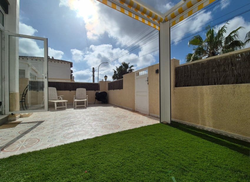 1 soverom Leilighet til salgs i San Miguel de Salinas med svømmebasseng - € 155 000 (Ref: 9996331)