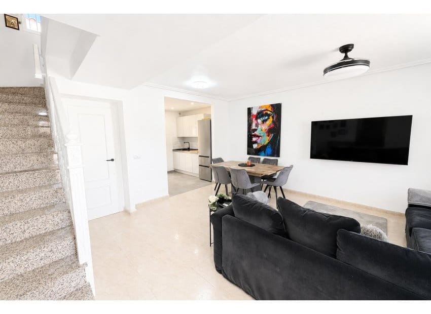 3 sypialnia Dom na sprzedaż w Dehesa de Campoamor z basenem - 229 995 € (Ref: 9997880)
