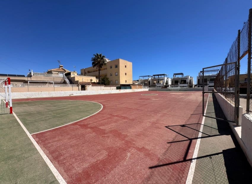 3 sypialnia Dom na sprzedaż w Dehesa de Campoamor z basenem - 229 995 € (Ref: 9997880)