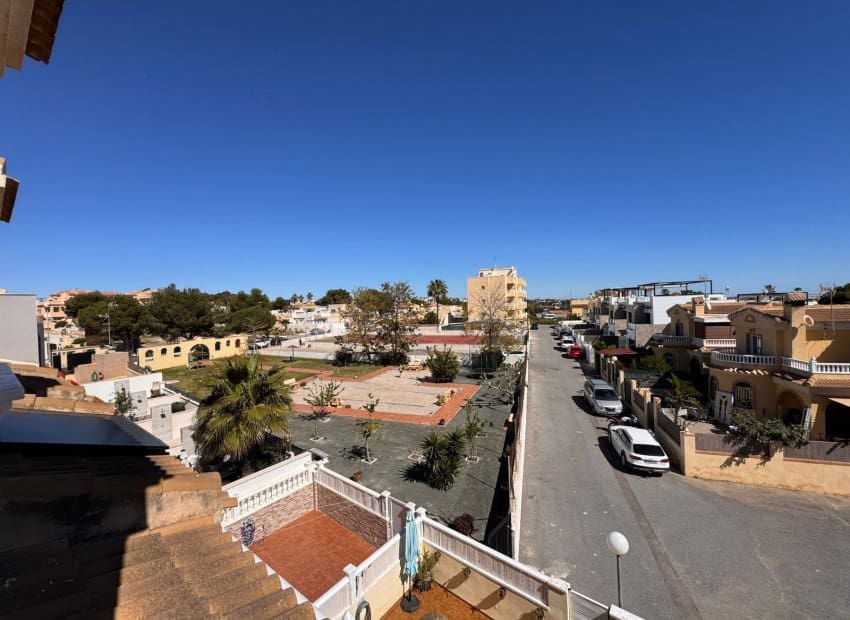 3 sypialnia Dom na sprzedaż w Dehesa de Campoamor z basenem - 229 995 € (Ref: 9997880)