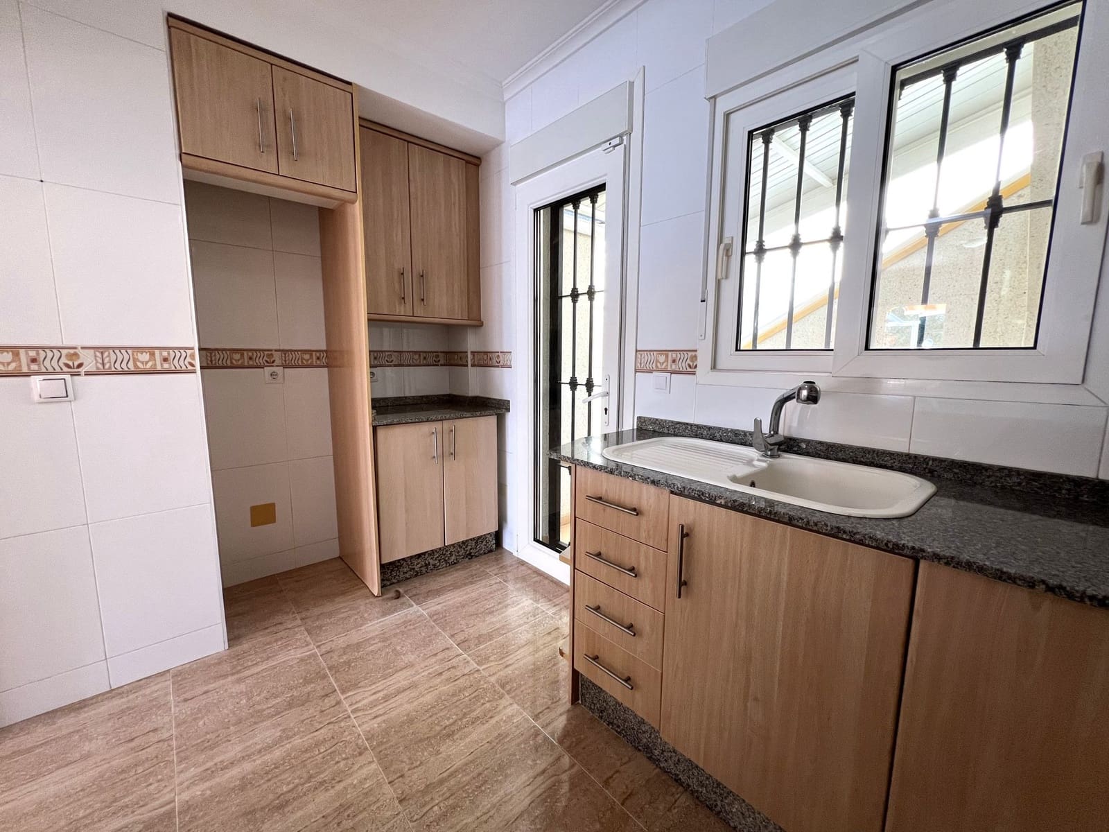 3 sypialnia Dom na sprzedaż w Aguas Nuevas z basenem - 215 000 € (Ref: 9743168)