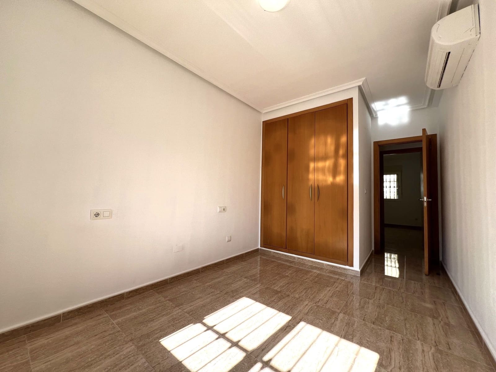 3 sypialnia Dom na sprzedaż w Aguas Nuevas z basenem - 215 000 € (Ref: 9743168)