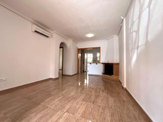 3 sypialnia Dom na sprzedaż w Aguas Nuevas, Torrevieja z basenem - 215 000 € (Ref: 9743168)