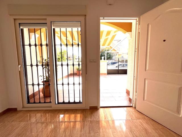 3 sypialnia Dom na sprzedaż w Aguas Nuevas, Torrevieja z basenem - 215 000 € (Ref: 9743168)