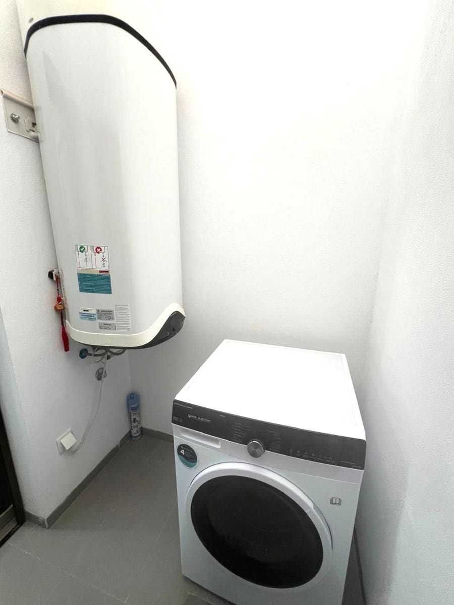 2 Zimmer Haus zu vermieten in Torrevieja mit Pool - 1.600 € (Ref: 9743995)