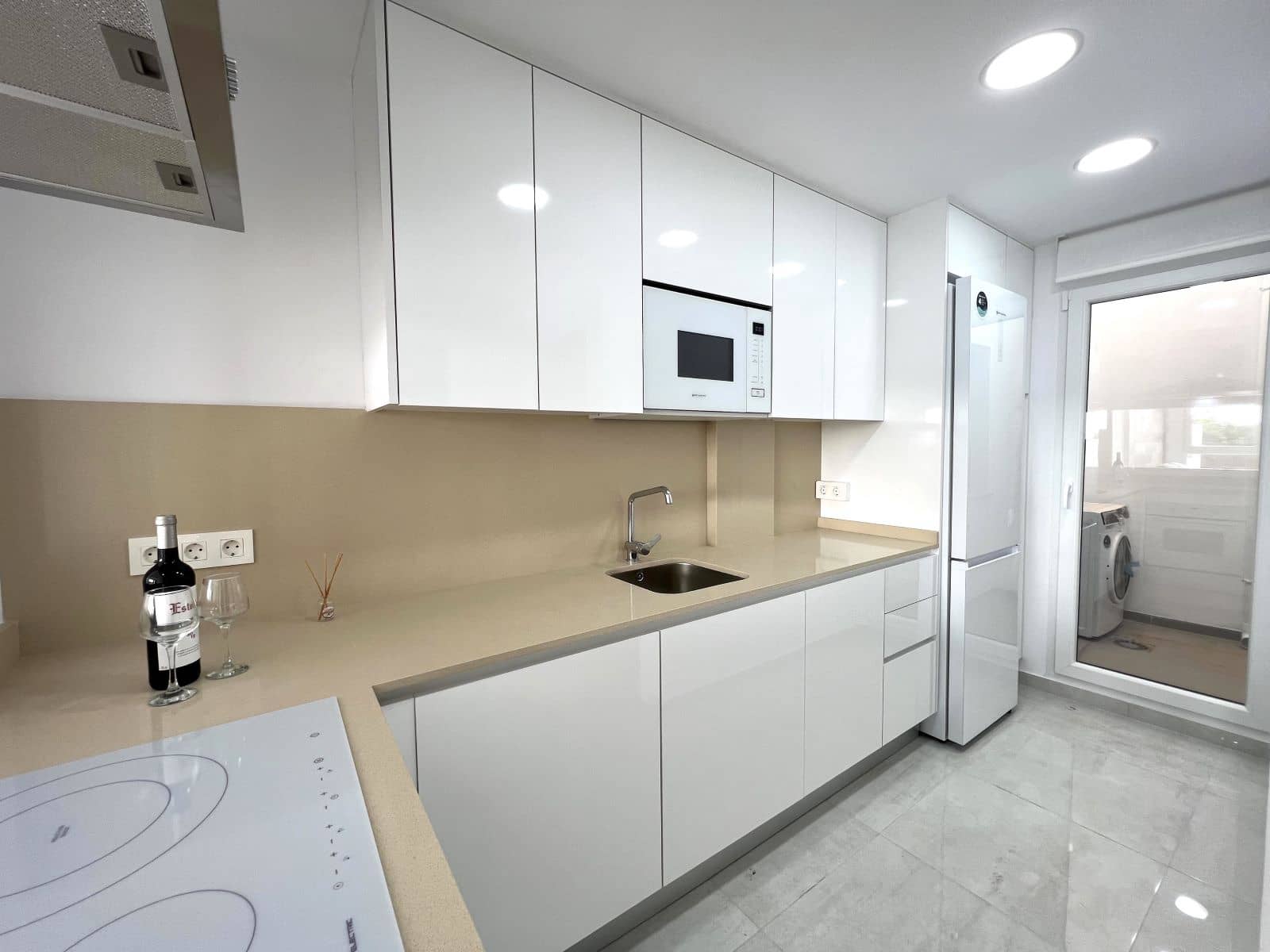 2 Zimmer Haus zu vermieten in Torrevieja mit Pool - 1.600 € (Ref: 9743995)