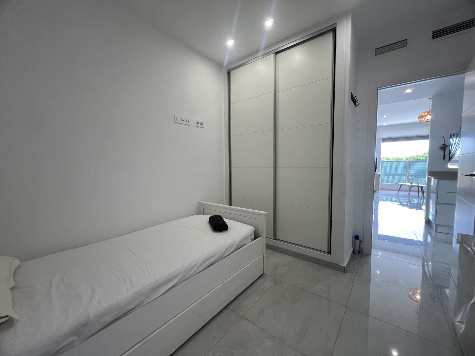 2 bedroom Townhouse for rent in Torrevieja - € 1,400 (Ref: 9743995)