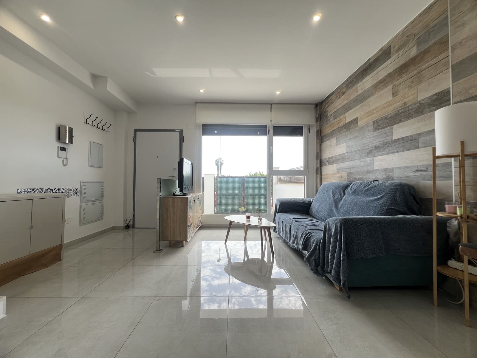 2 bedroom Townhouse for rent in Torrevieja - € 1,400 (Ref: 9743995)