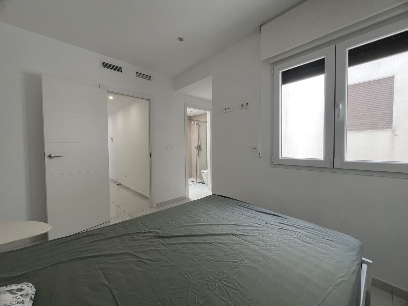2 bedroom Townhouse for rent in Torrevieja - € 1,400 (Ref: 9743995)