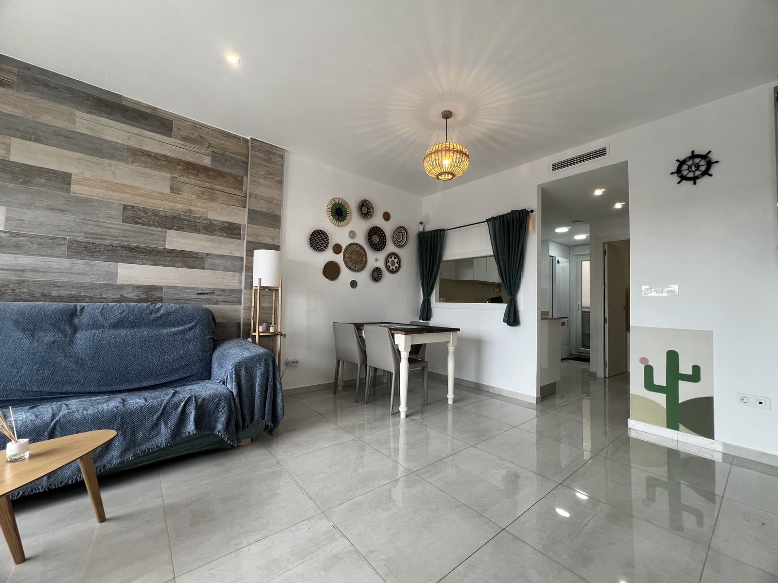 2 bedroom Townhouse for rent in Torrevieja - € 1,400 (Ref: 9743995)