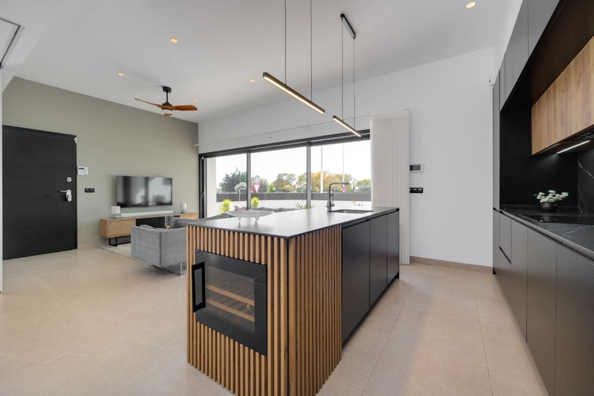 3 makuuhuone Bungalow myytävänä paikassa Pilar de la Horadada mukana uima-altaan 
autotalli - 429 000 € (Ref: 9759518)