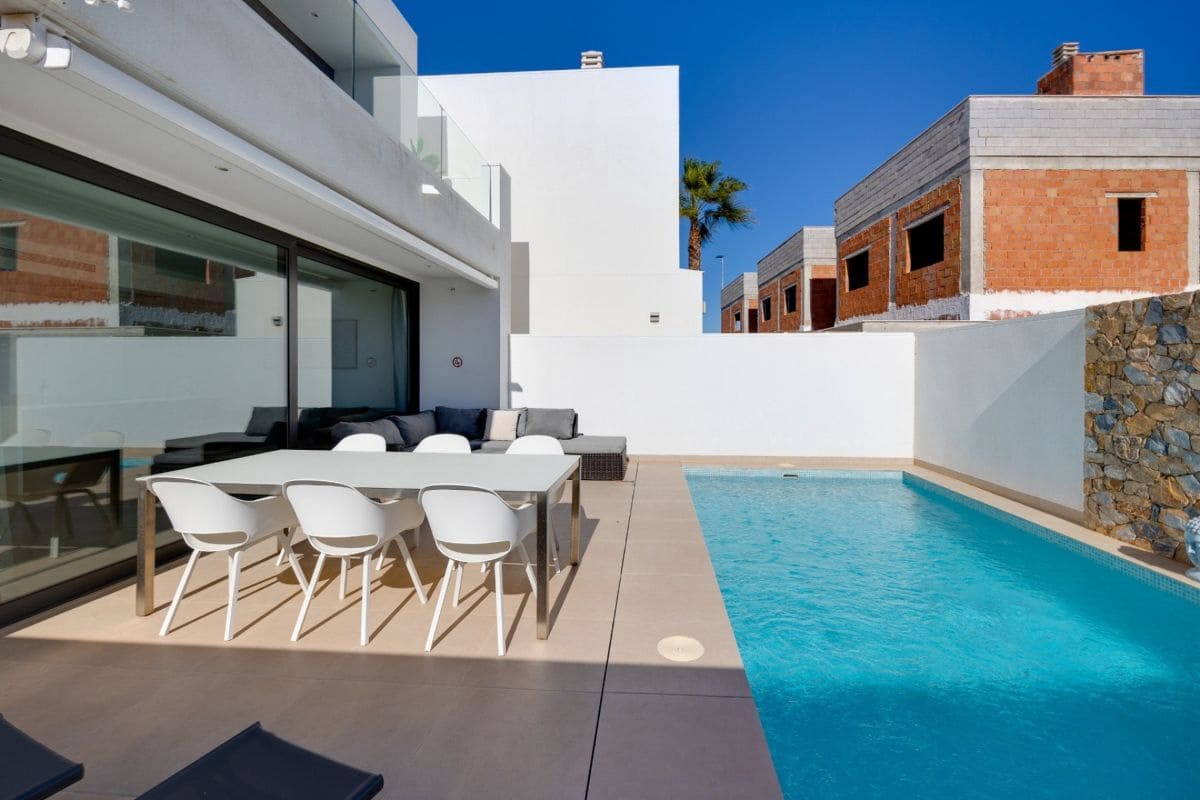 3 bedroom Villa for sale in Santiago de la Ribera with pool garage - € 369,000 (Ref: 9759527)