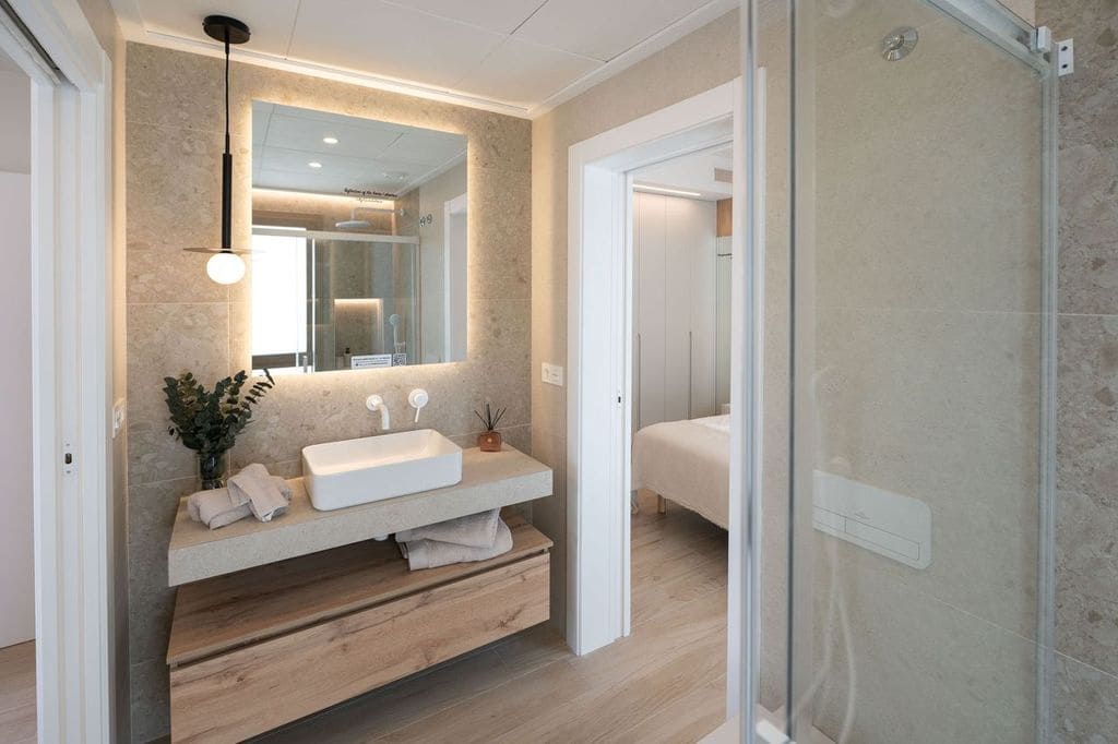 3 sypialnia Dom blizniak na sprzedaż w Los Alcazares z basenem garażem - 439 000 € (Ref: 9764870)