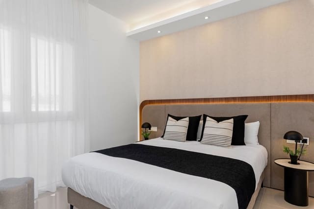 3 quarto Bungalow para venda em Ciudad Quesada, Rojales com piscina - 371 000 € (Ref: 9787847)