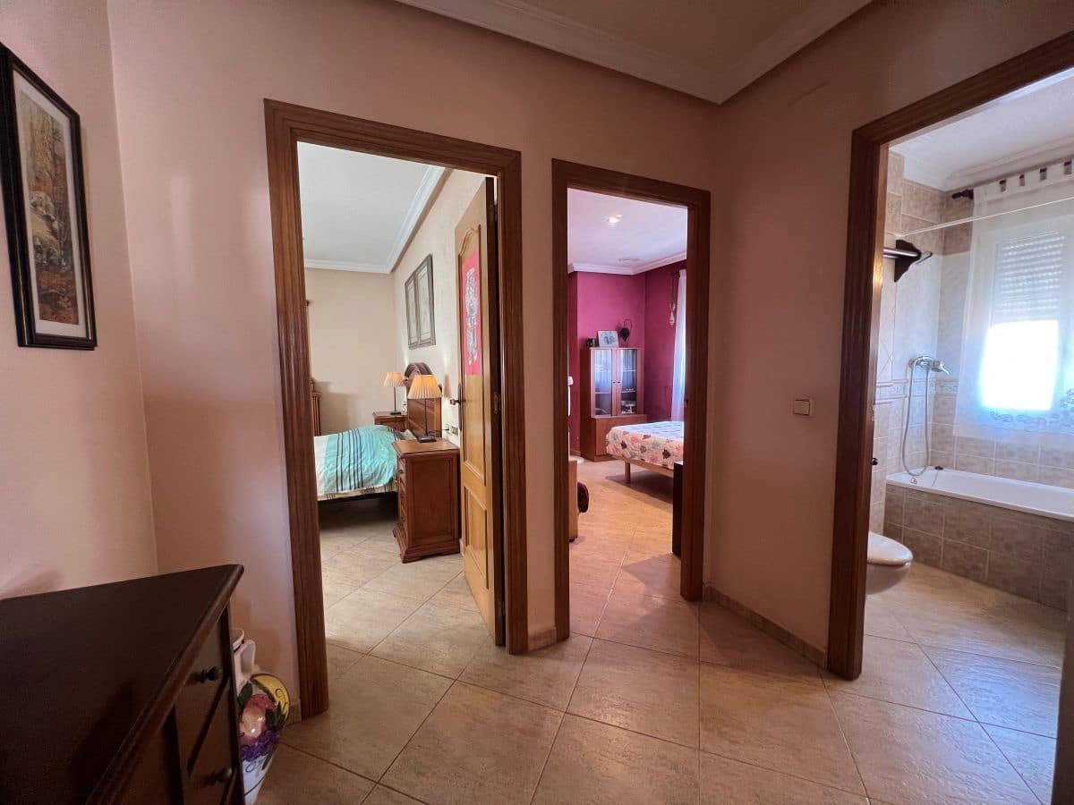 3 bedroom Apartment for sale in Torrevieja - € 218,000 (Ref: 9937339)