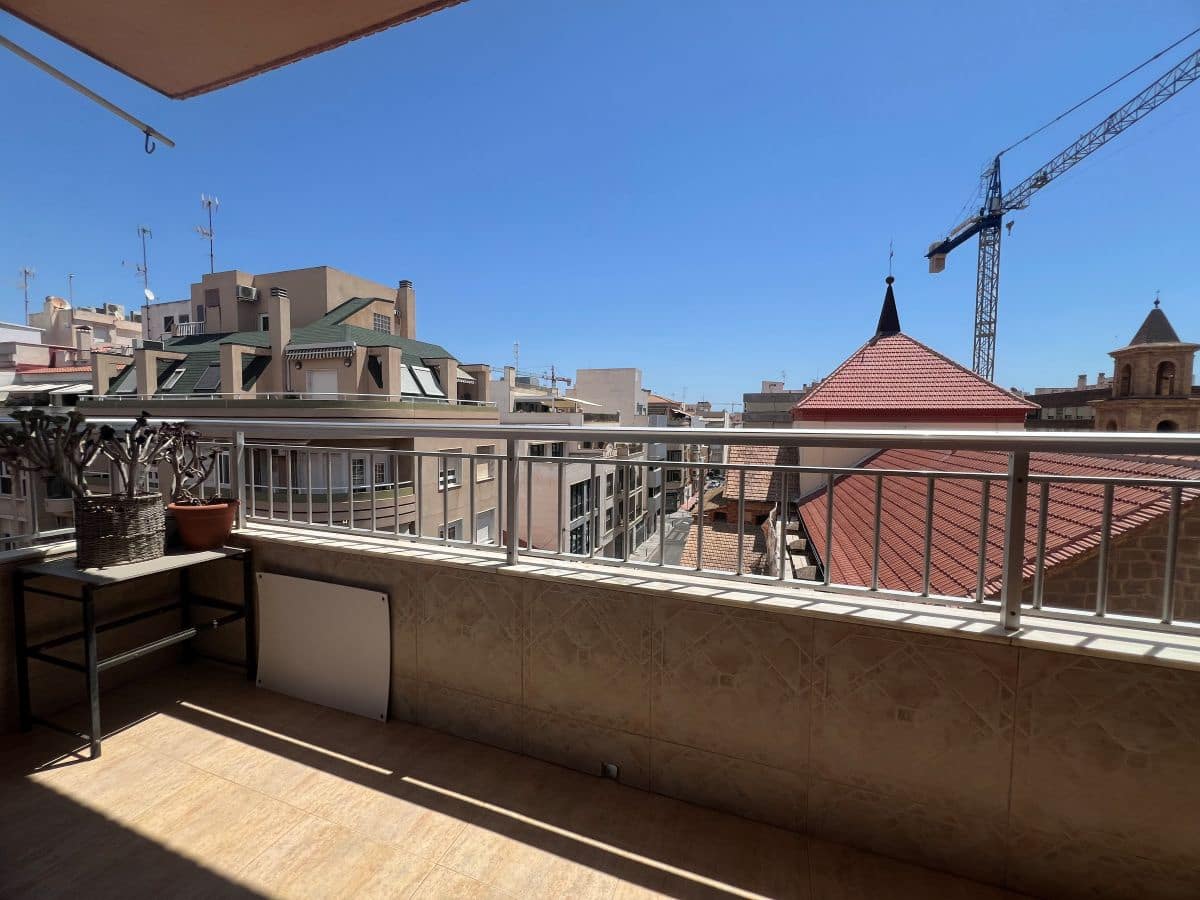 3 bedroom Apartment for sale in Torrevieja - € 218,000 (Ref: 9937339)