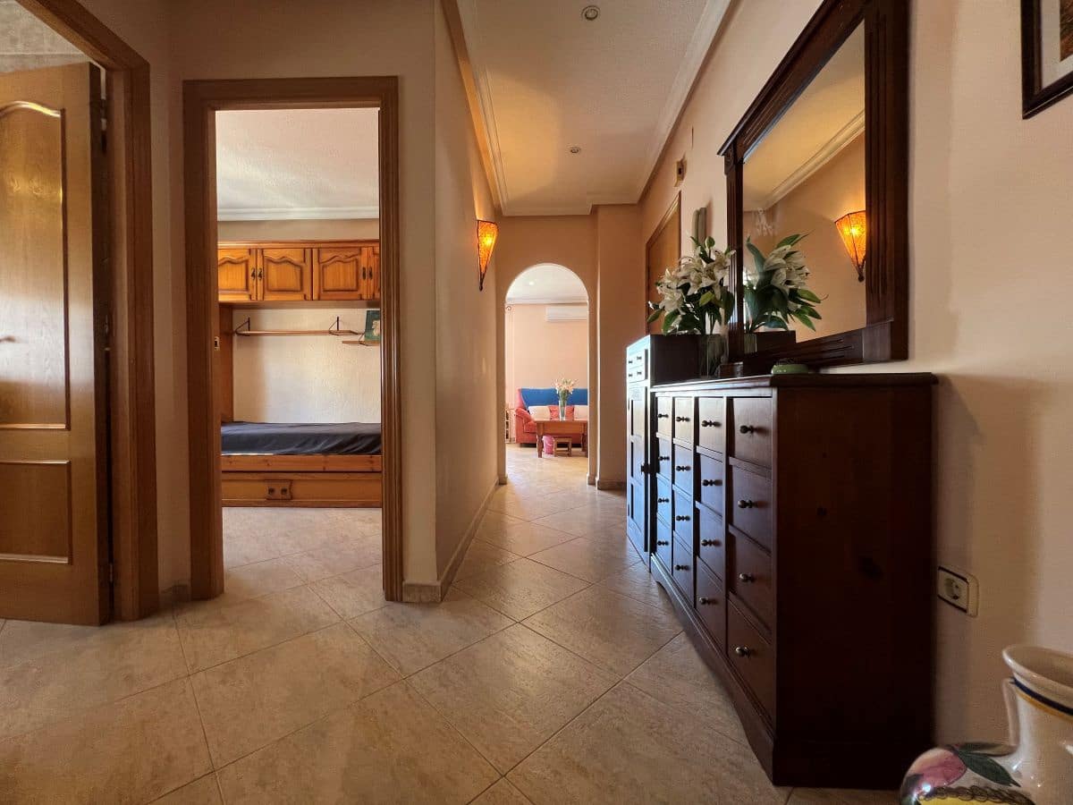 3 bedroom Apartment for sale in Torrevieja - € 218,000 (Ref: 9937339)