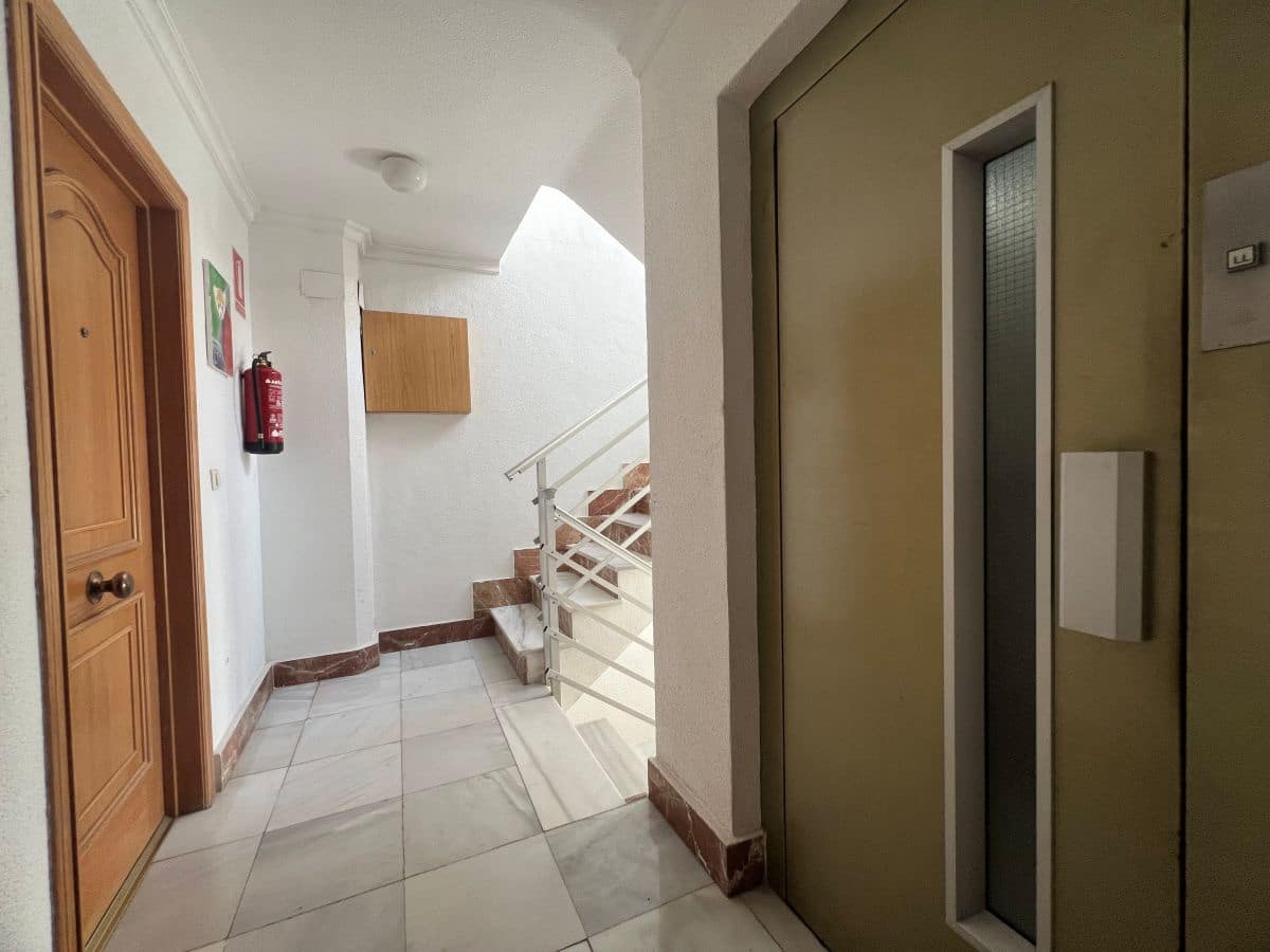 3 bedroom Apartment for sale in Torrevieja - € 218,000 (Ref: 9937339)