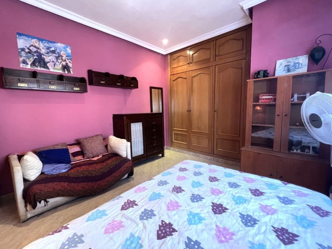 3 bedroom Apartment for sale in Torrevieja - € 218,000 (Ref: 9937339)