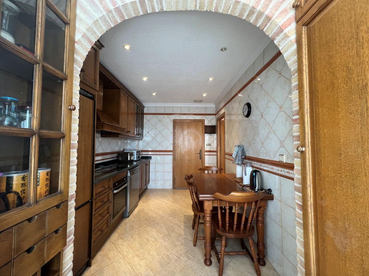 3 bedroom Apartment for sale in Torrevieja - € 218,000 (Ref: 9937339)