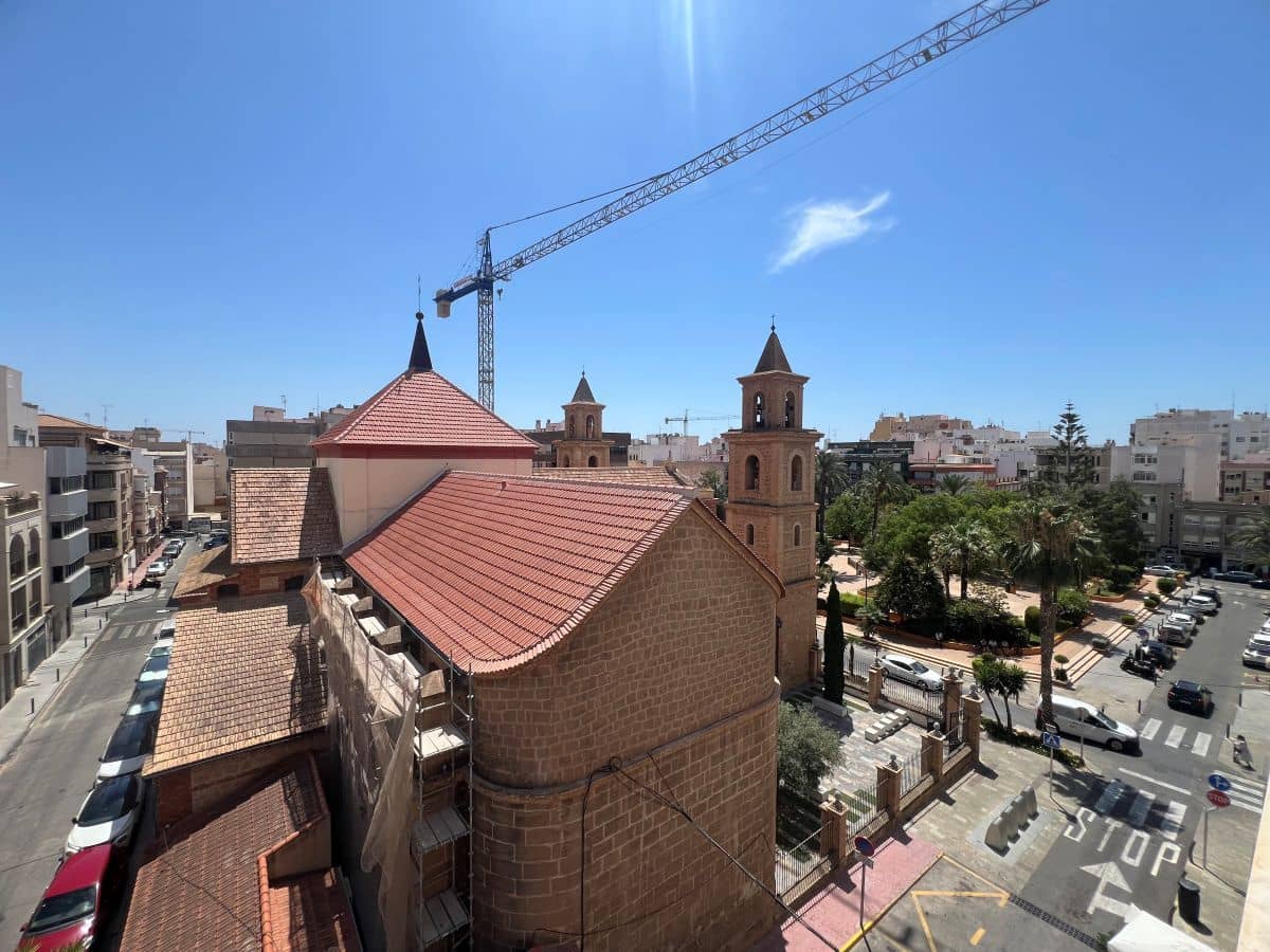 3 bedroom Apartment for sale in Torrevieja - € 218,000 (Ref: 9937339)