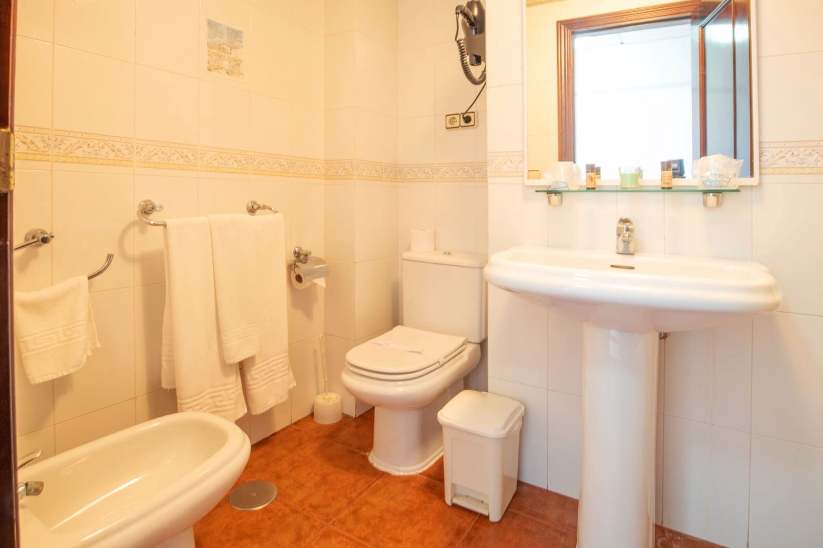 Local Commercial à vendre à Arenas - 3 400 000 € (Ref: 8884946)