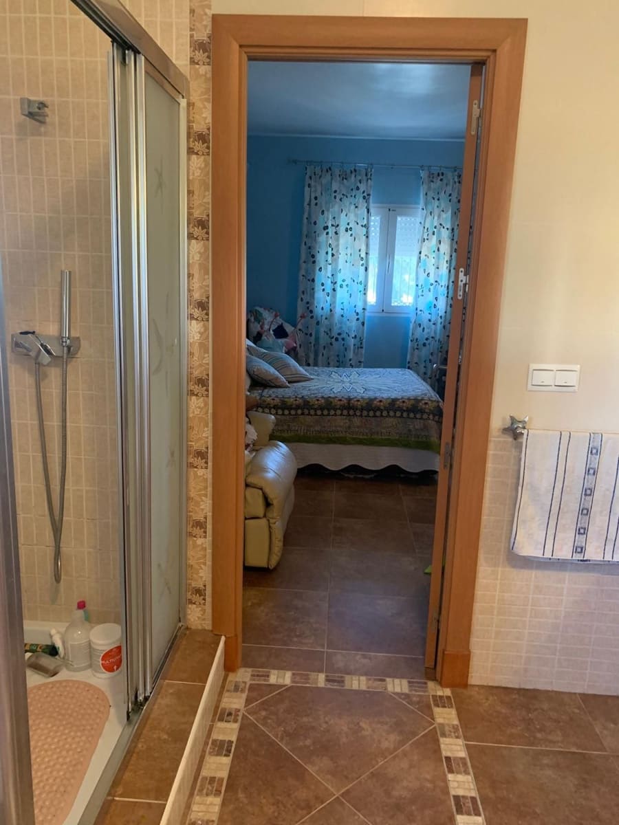 8 soverom Villa til salgs i Malaga by med svømmebasseng garasje - € 495 000 (Ref: 8884970)