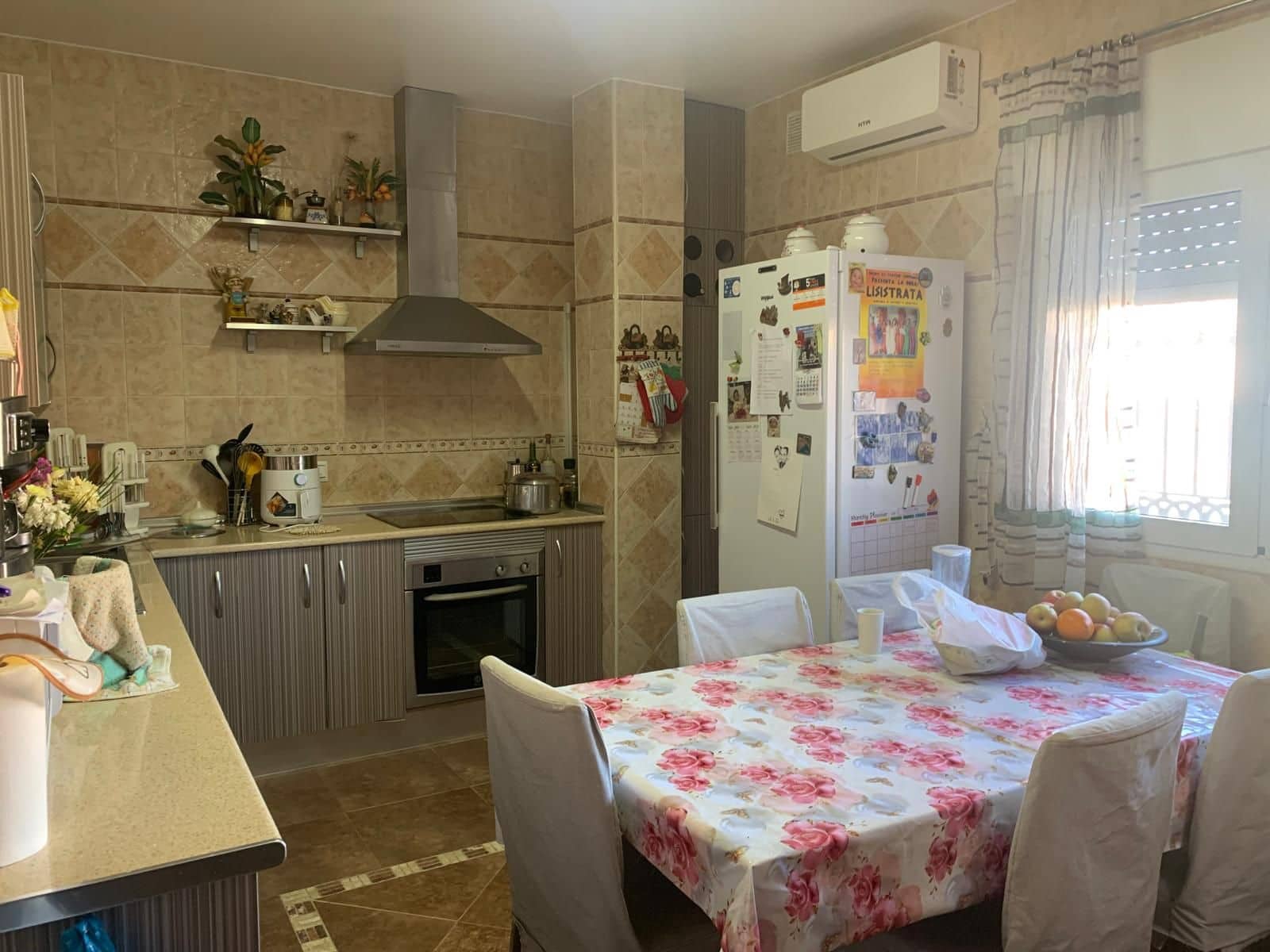 8 soverom Villa til salgs i Malaga by med svømmebasseng garasje - € 495 000 (Ref: 8884970)