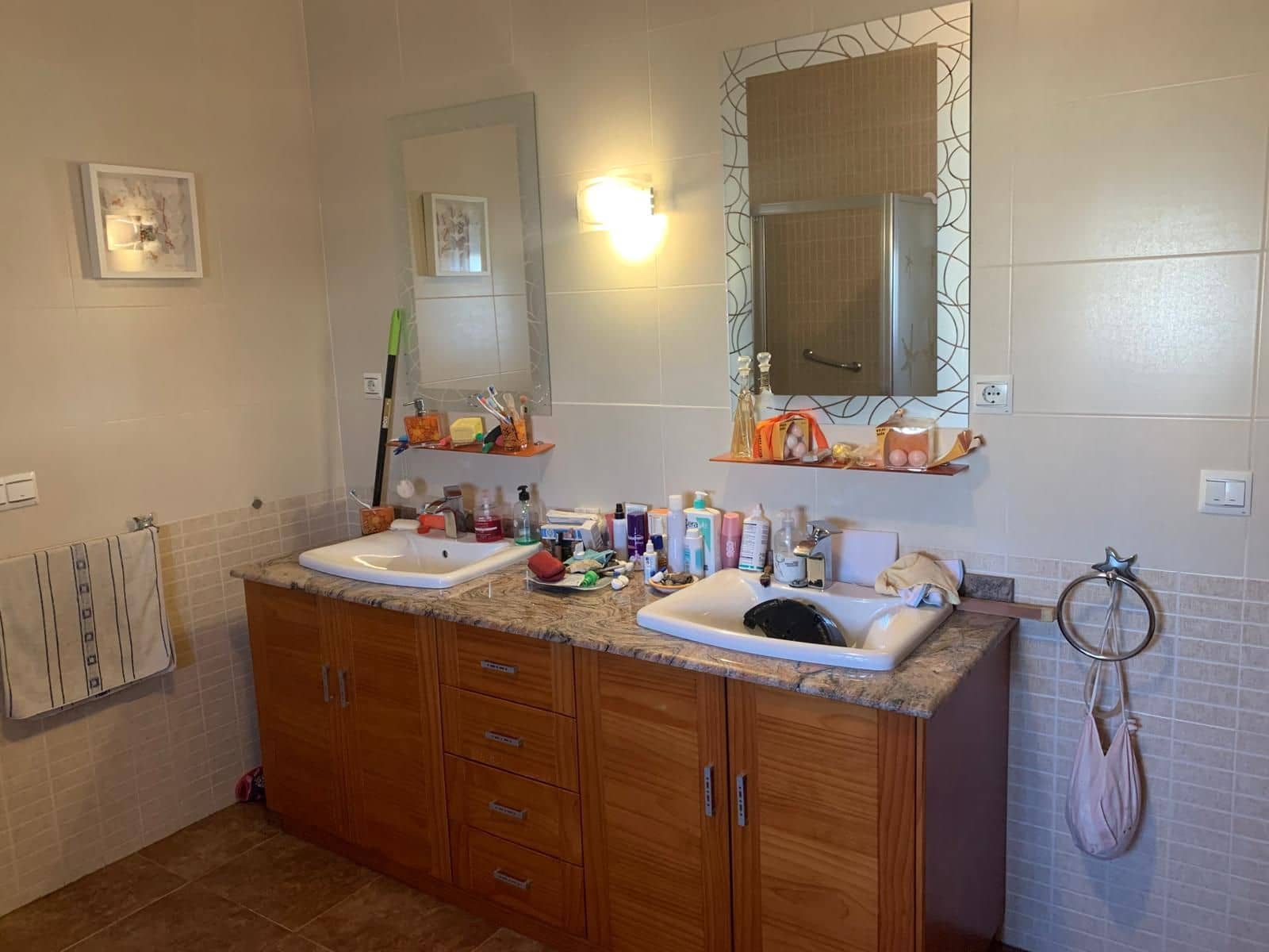 8 soverom Villa til salgs i Malaga by med svømmebasseng garasje - € 495 000 (Ref: 8884970)