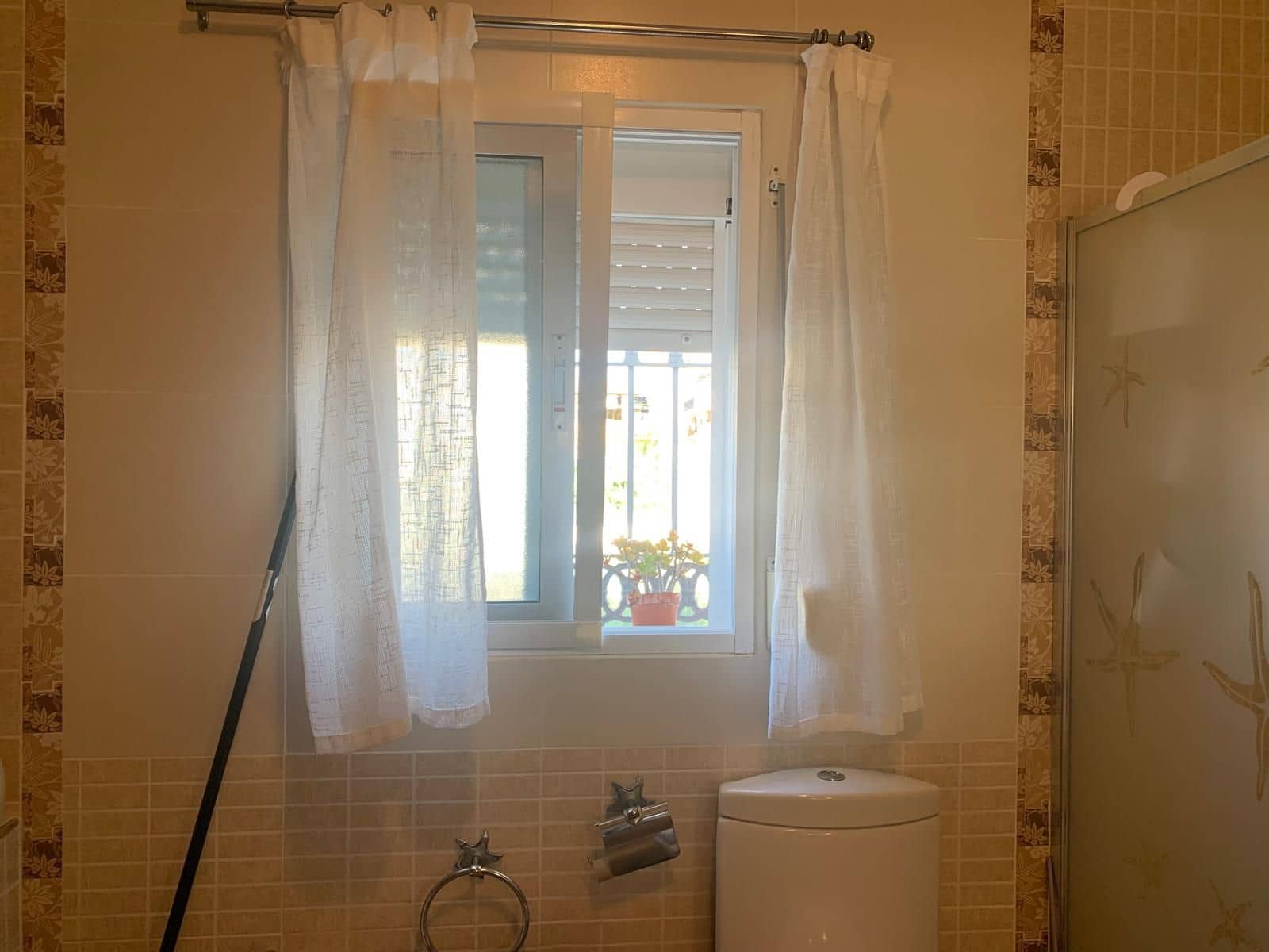 8 soverom Villa til salgs i Malaga by med svømmebasseng garasje - € 495 000 (Ref: 8884970)