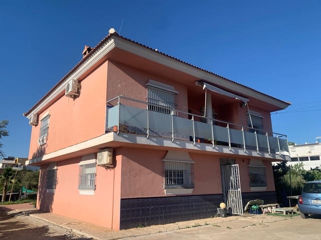 8 soverom Villa til salgs i Los Manceras, Málaga by med svømmebasseng garasje - € 495 000 (Ref: 8884970)