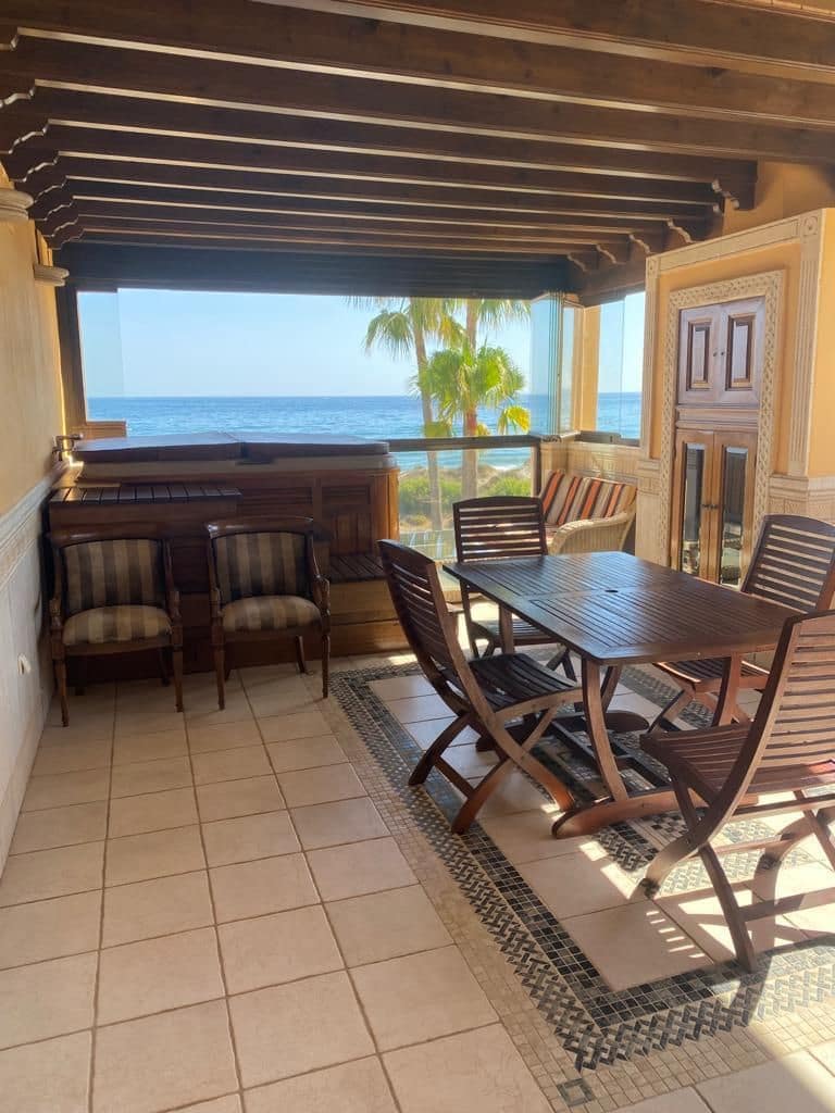 5 camera da letto Villetta Bifamiliare in vendita in Marbella con piscina garage - 1.800.000 € (Rif: 8884971)