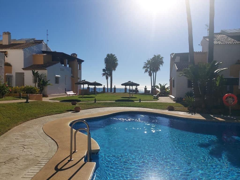 5 camera da letto Villetta Bifamiliare in vendita in Marbella con piscina garage - 1.800.000 € (Rif: 8884971)