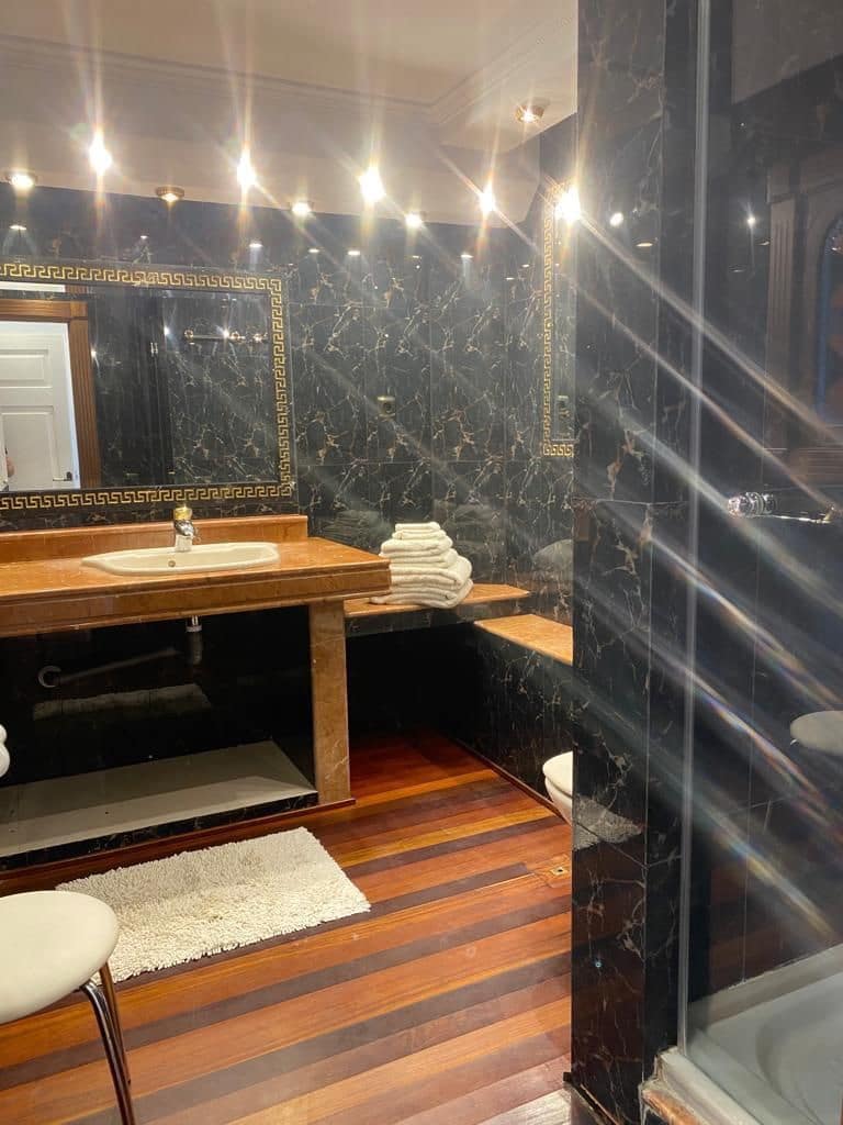 5 camera da letto Villetta Bifamiliare in vendita in Marbella con piscina garage - 1.800.000 € (Rif: 8884971)