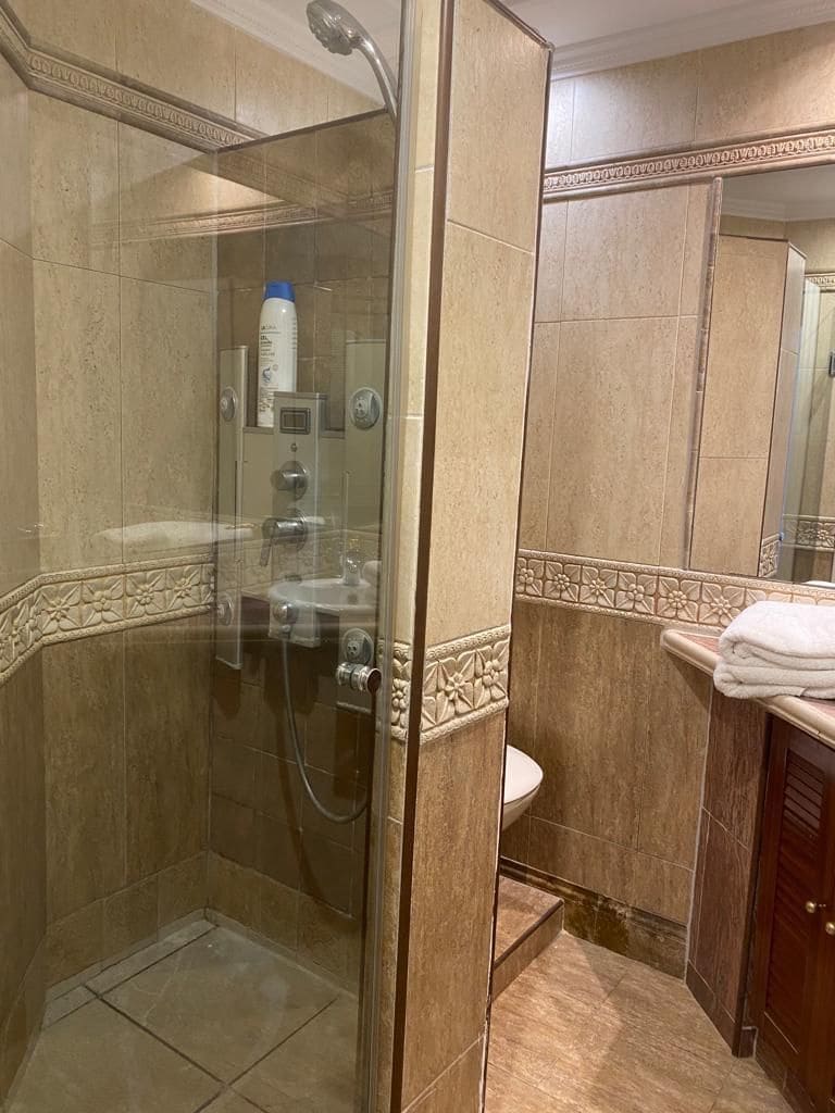 5 camera da letto Villetta Bifamiliare in vendita in Marbella con piscina garage - 1.800.000 € (Rif: 8884971)