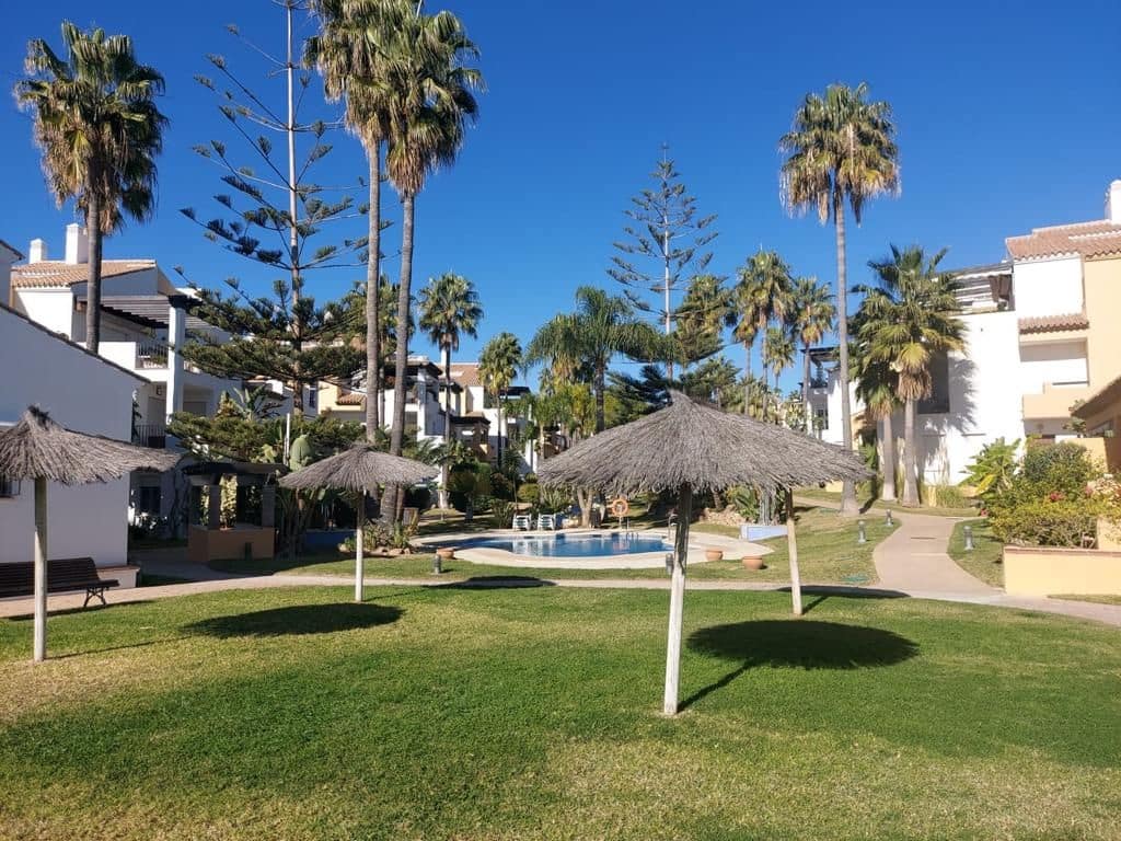 5 camera da letto Villetta Bifamiliare in vendita in Marbella con piscina garage - 1.800.000 € (Rif: 8884971)