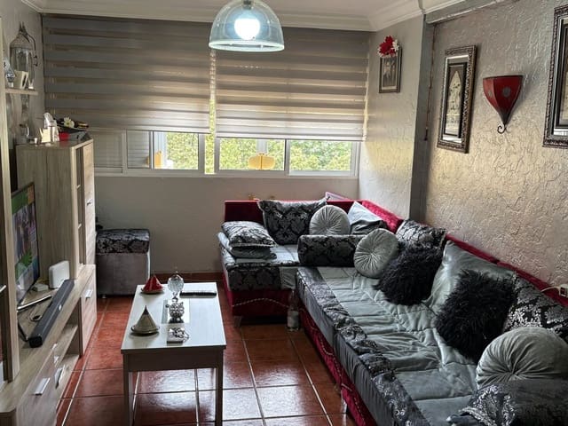 2 bedroom Flat for sale in 25 Años de Paz, Málaga city - € 210,000 (Ref: 8987053)