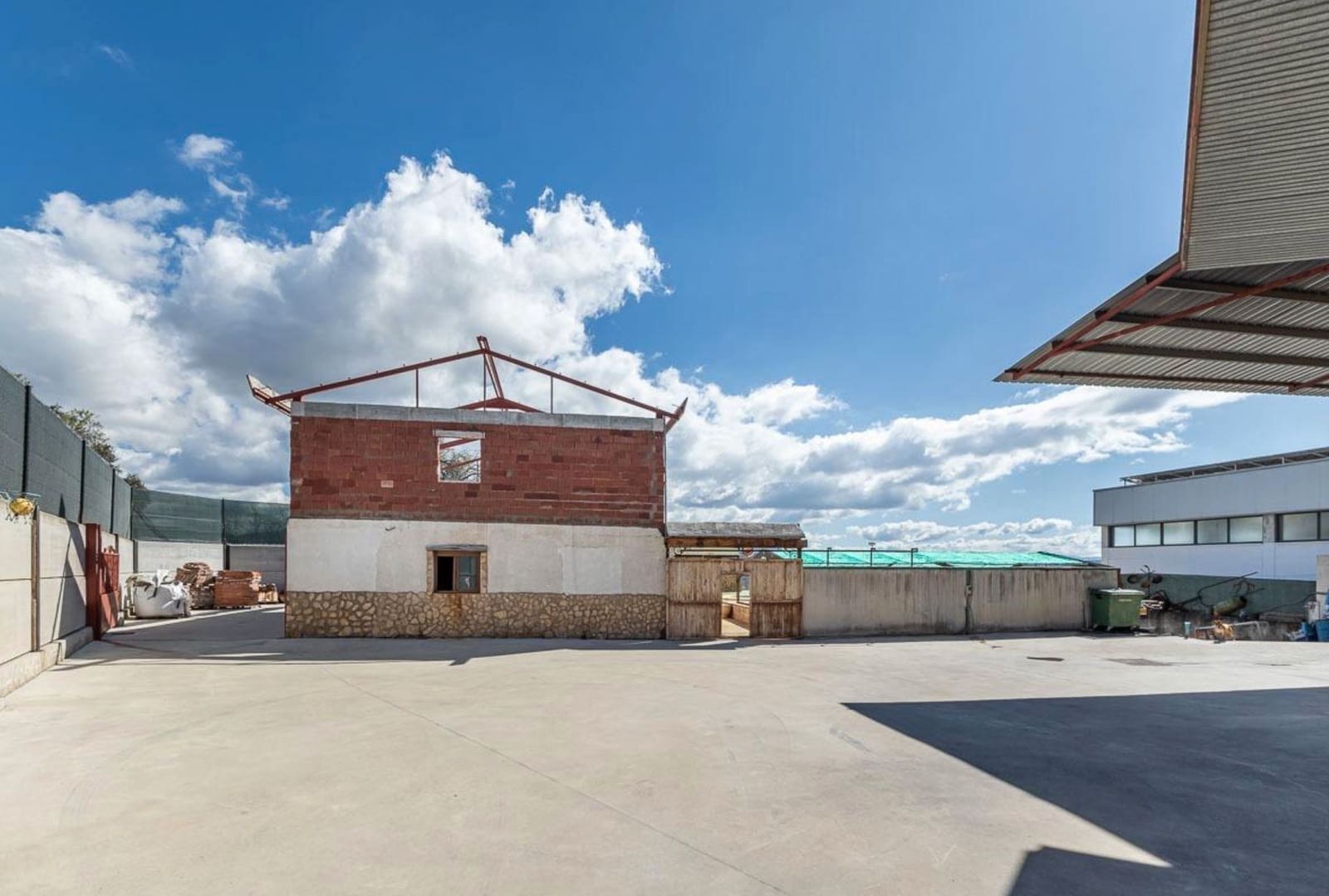 Kommersiell til salgs i Alcala la Real - € 1 690 000 (Ref: 8987054)