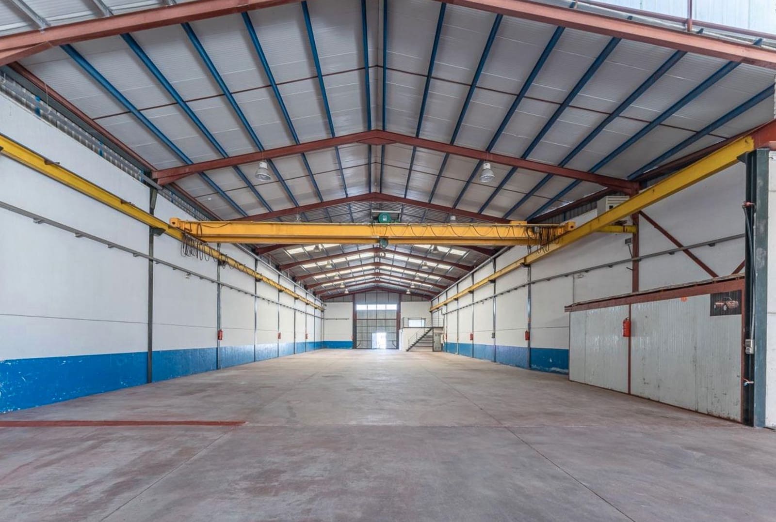 Kommersiell til salgs i Alcala la Real - € 1 690 000 (Ref: 8987054)