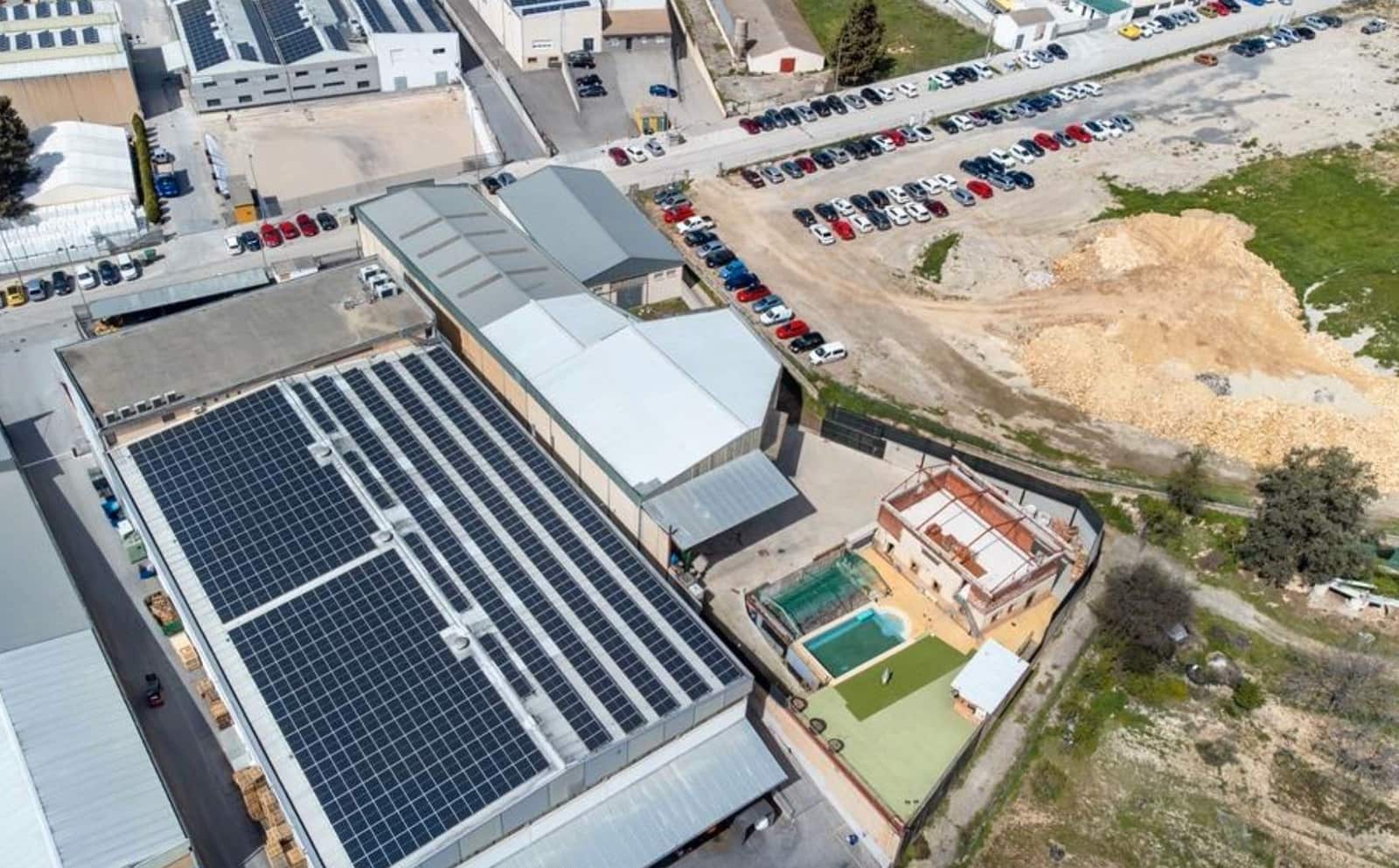 Kommersiell til salgs i Alcala la Real - € 1 690 000 (Ref: 8987054)