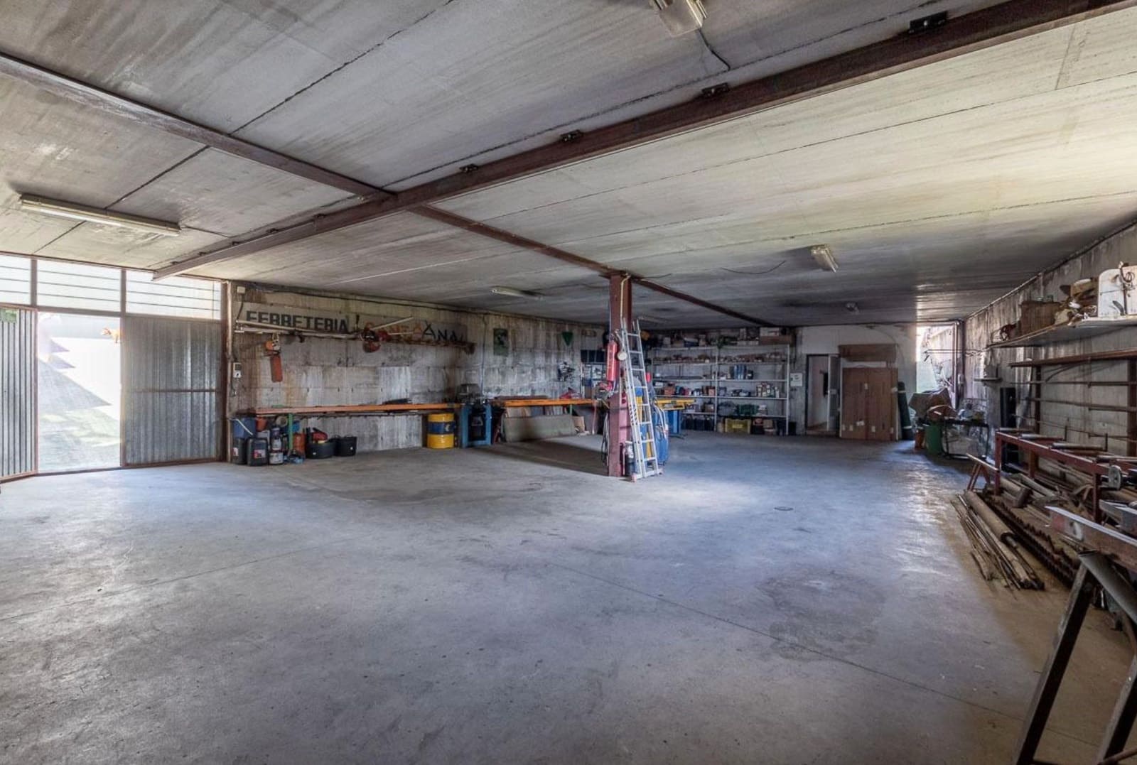 Kommersiell til salgs i Alcala la Real - € 1 690 000 (Ref: 8987054)