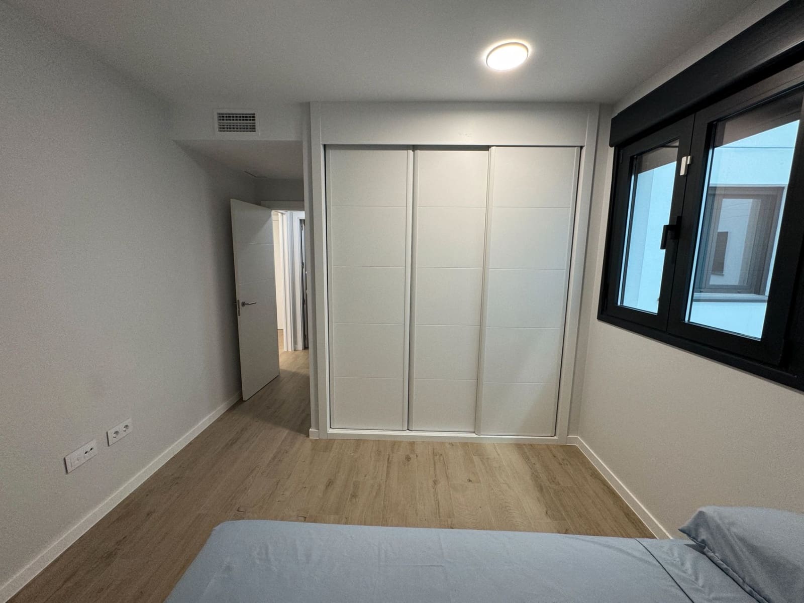 2 bedroom Flat for rent in Malaga city with pool garage - € 1,500 (Ref: 9699861)